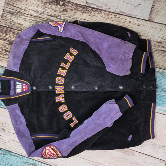 Los Angeles Lakers Jacket - Picture 14 of 16